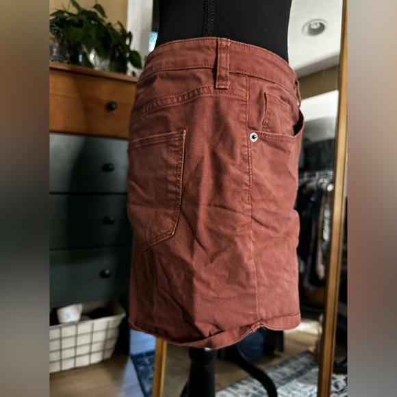 Universal Thread Salmon Button Fly Shorts - Picture 4 of 8
